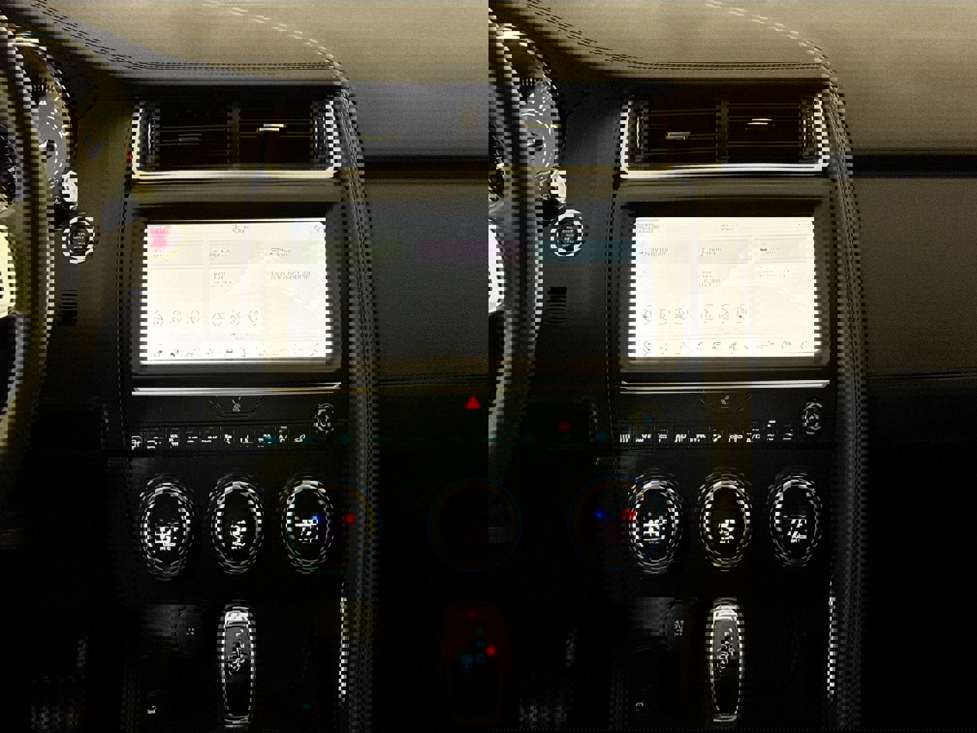 Used 2020 Jaguar E-PACE image 23