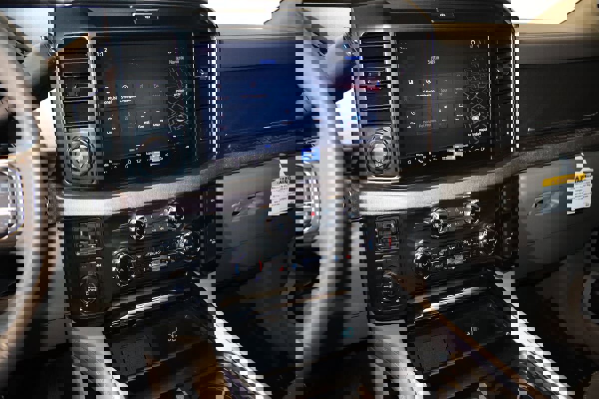 Used 2026 Ford F250 Platinum w/ Platinum Plus Package image 57