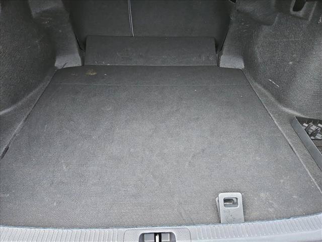 Used 2023 Toyota Camry SE FWD image 6