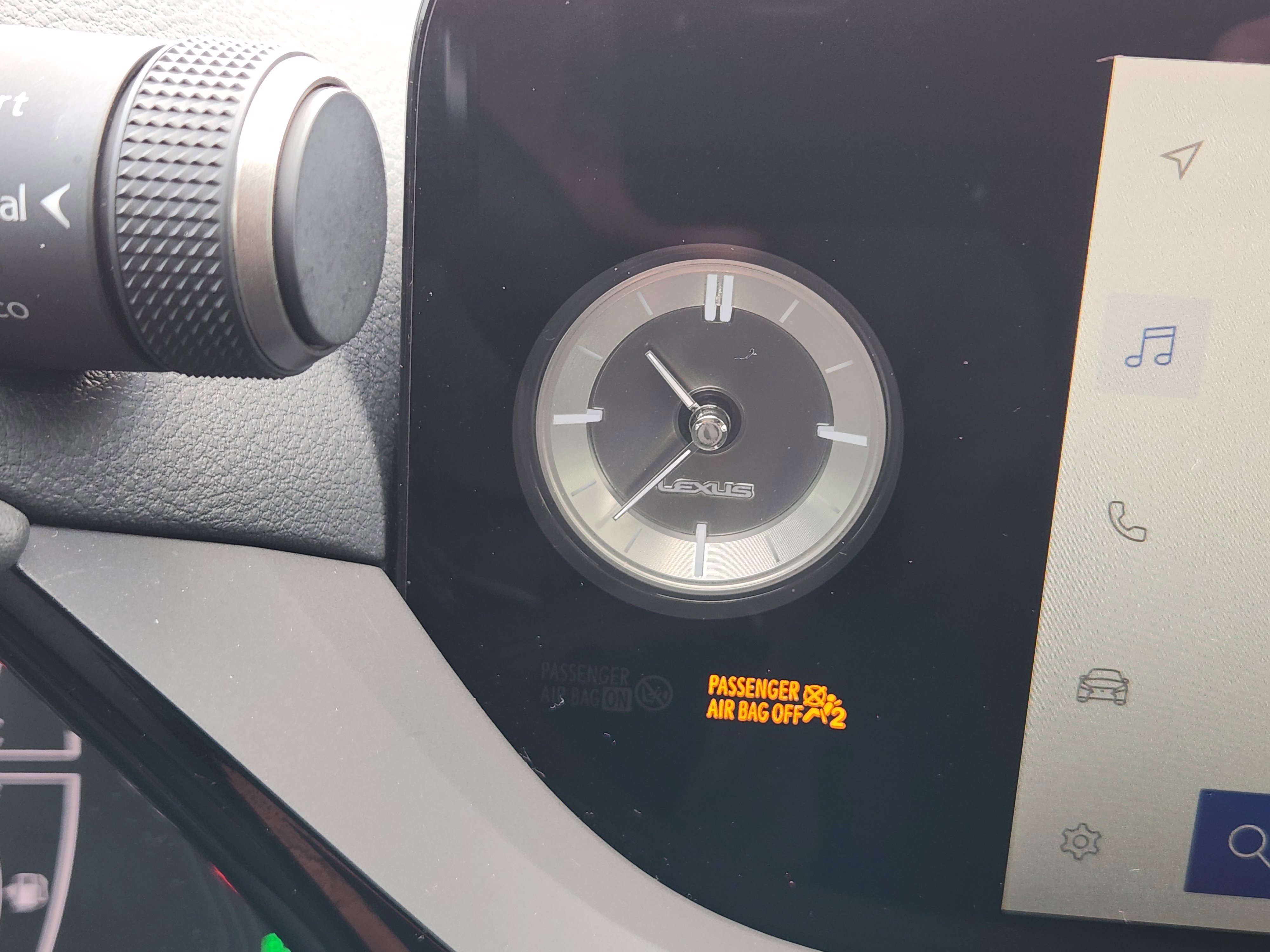 Used 2025 Lexus ES 300h w/ Premium Package image 20