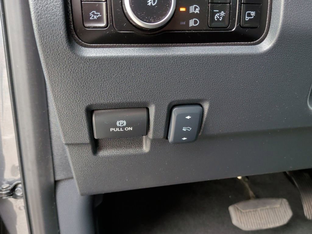 Used 2026 Ford F450 Lariat w/ FX4 Off-Road Package image 17