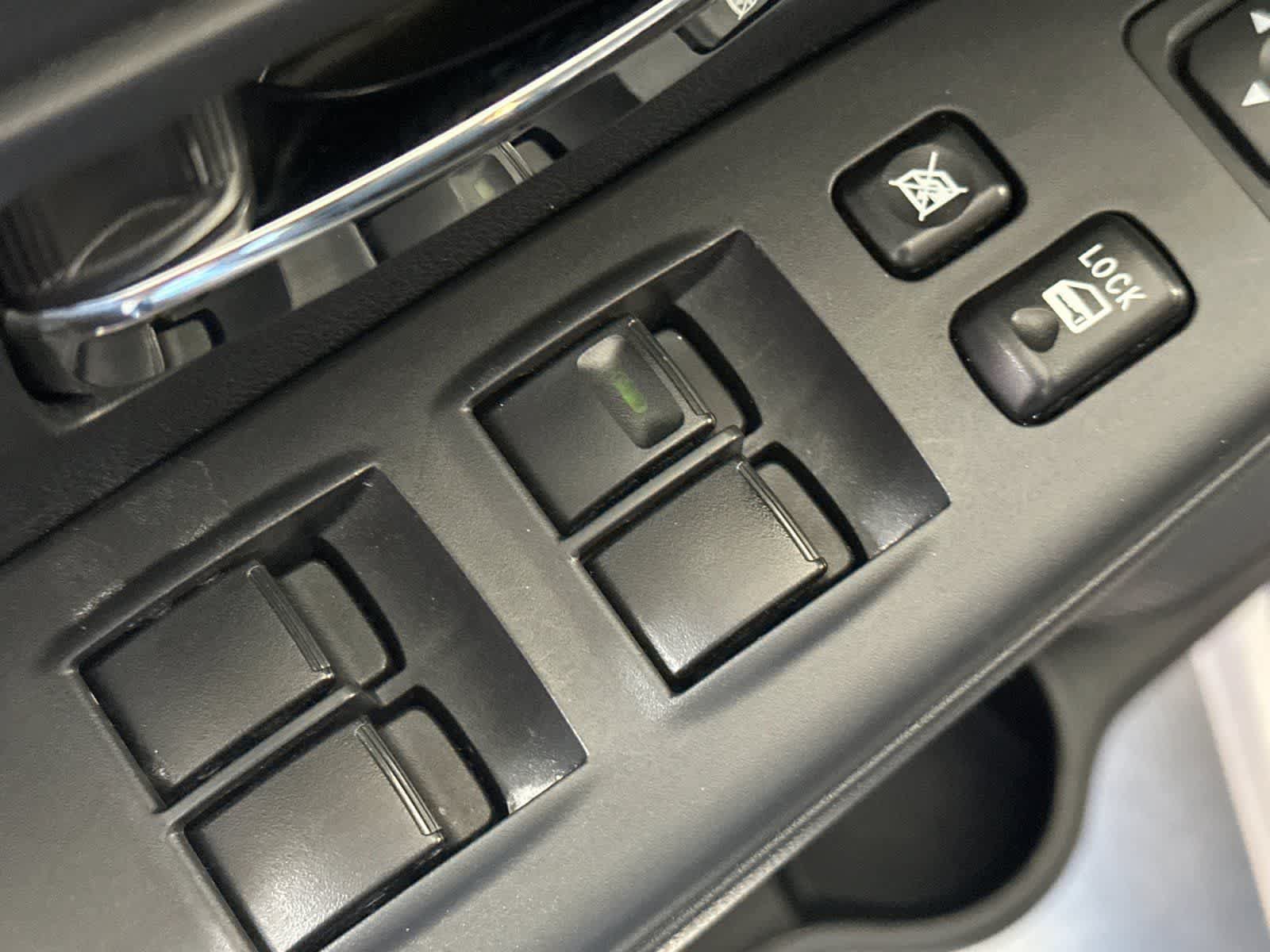 Used 2026 Mitsubishi Outlander Sport LE AWD/4WD image 14