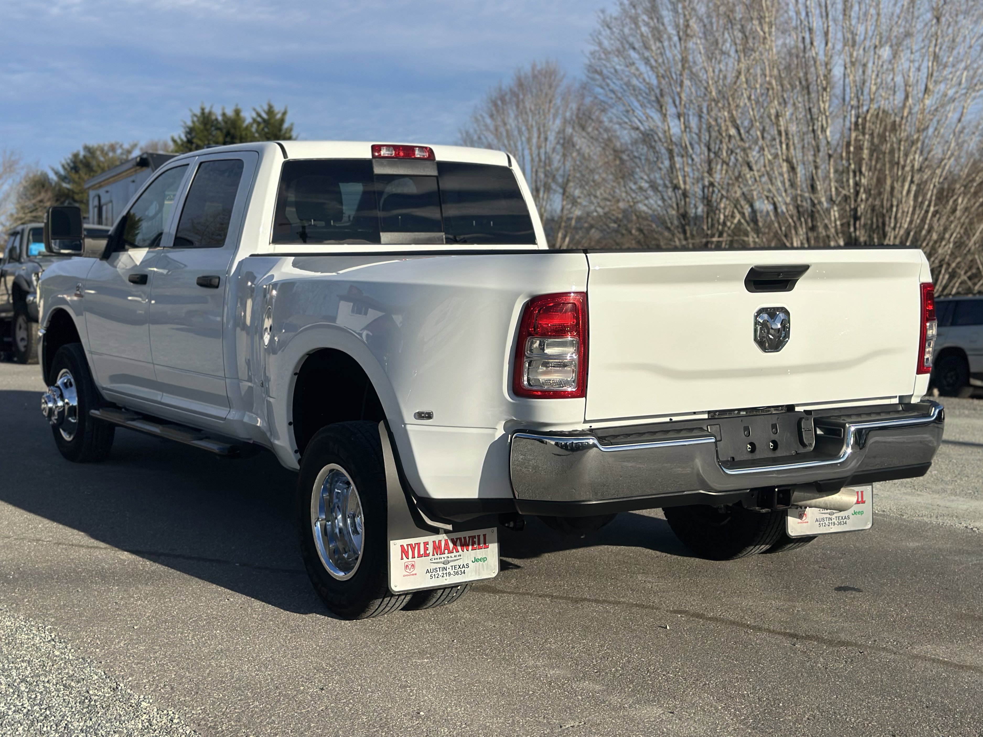Used 2024 RAM 3500 Tradesman w/ Chrome Appearance Group image 5