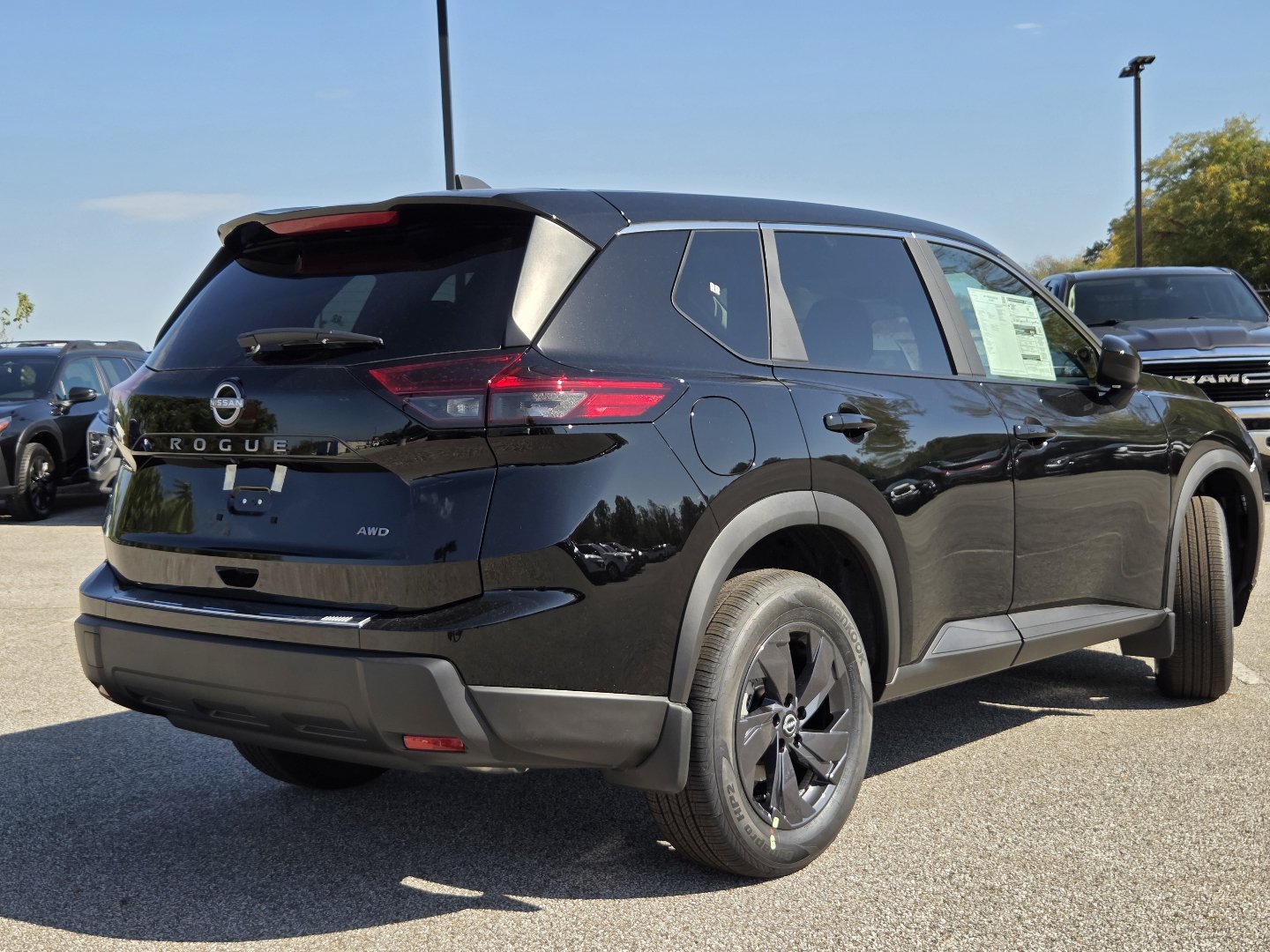 New 2027 Nissan Rogue SV w/ Cold Weather Package AWD/4WD image 17