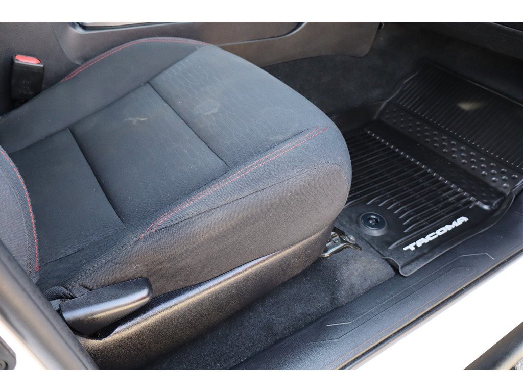 Used 2019 Toyota Tacoma SR5 image 15
