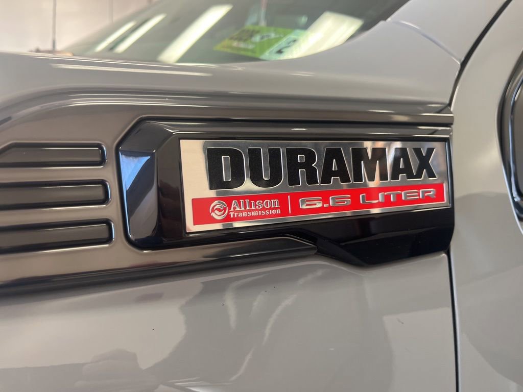 Used 2024 GMC Sierra 3500 AT4 w/ AT4 Preferred Package image 5