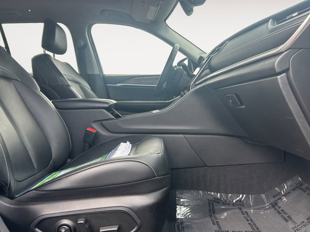 Used 2022 Jeep Grand Cherokee Limited image 10