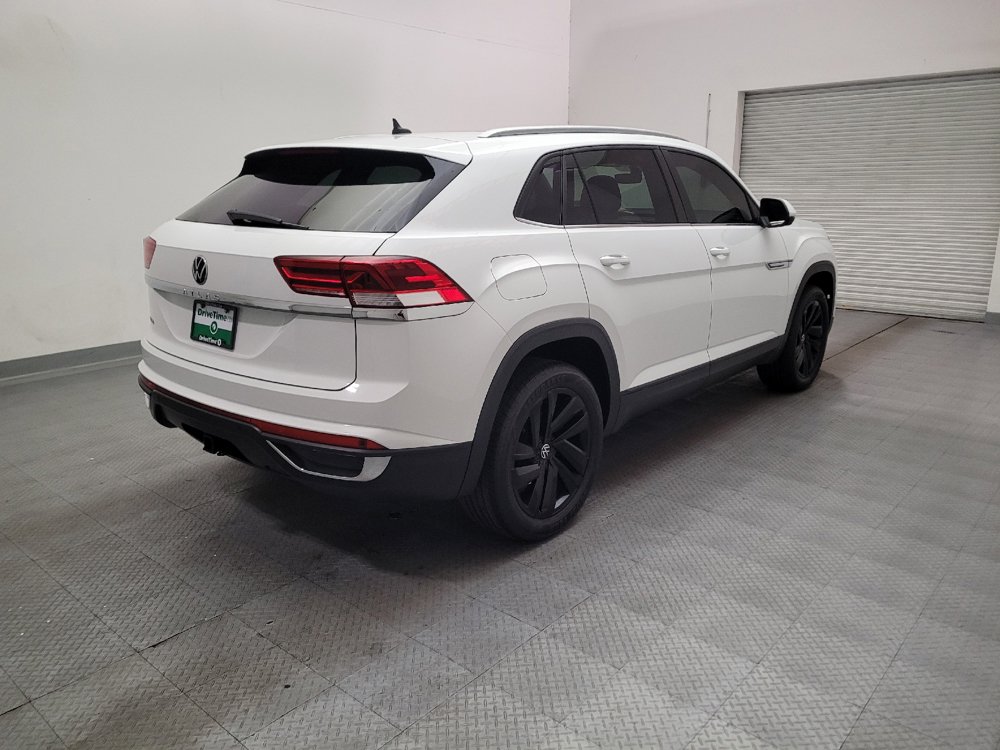 Used 2022 Volkswagen Atlas Cross Sport SE FWD image 9