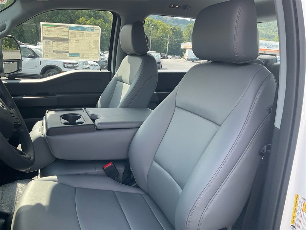 New 2026 Ford F250 XL w/ FX4 Off-Road Package image 17