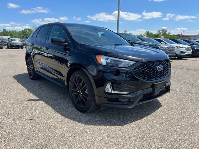 Certified 2024 Ford Edge ST-Line AWD/4WD image 3