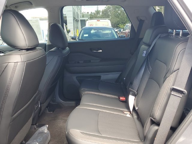 New 2026 Nissan Pathfinder SL FWD image 8