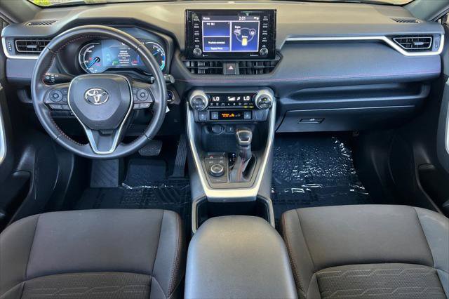 Certified 2022 Toyota RAV4 SE w/ Carpet Mat Package (TMS) AWD/4WD image 3