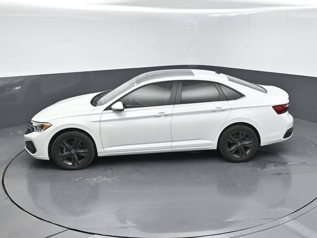 Used 2024 Volkswagen Jetta SE FWD image 38