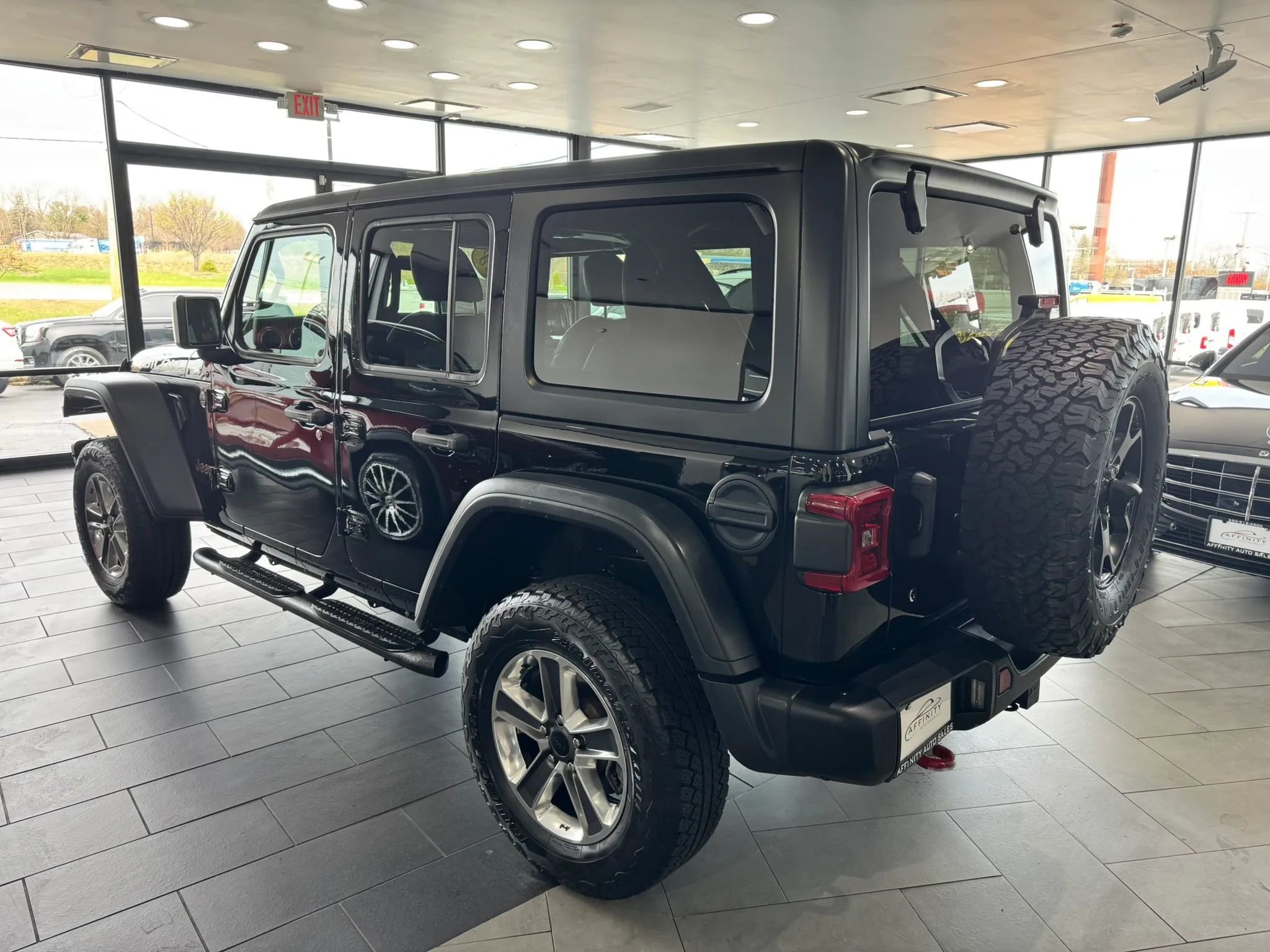 Used 2018 Jeep Wrangler Unlimited Rubicon image 3