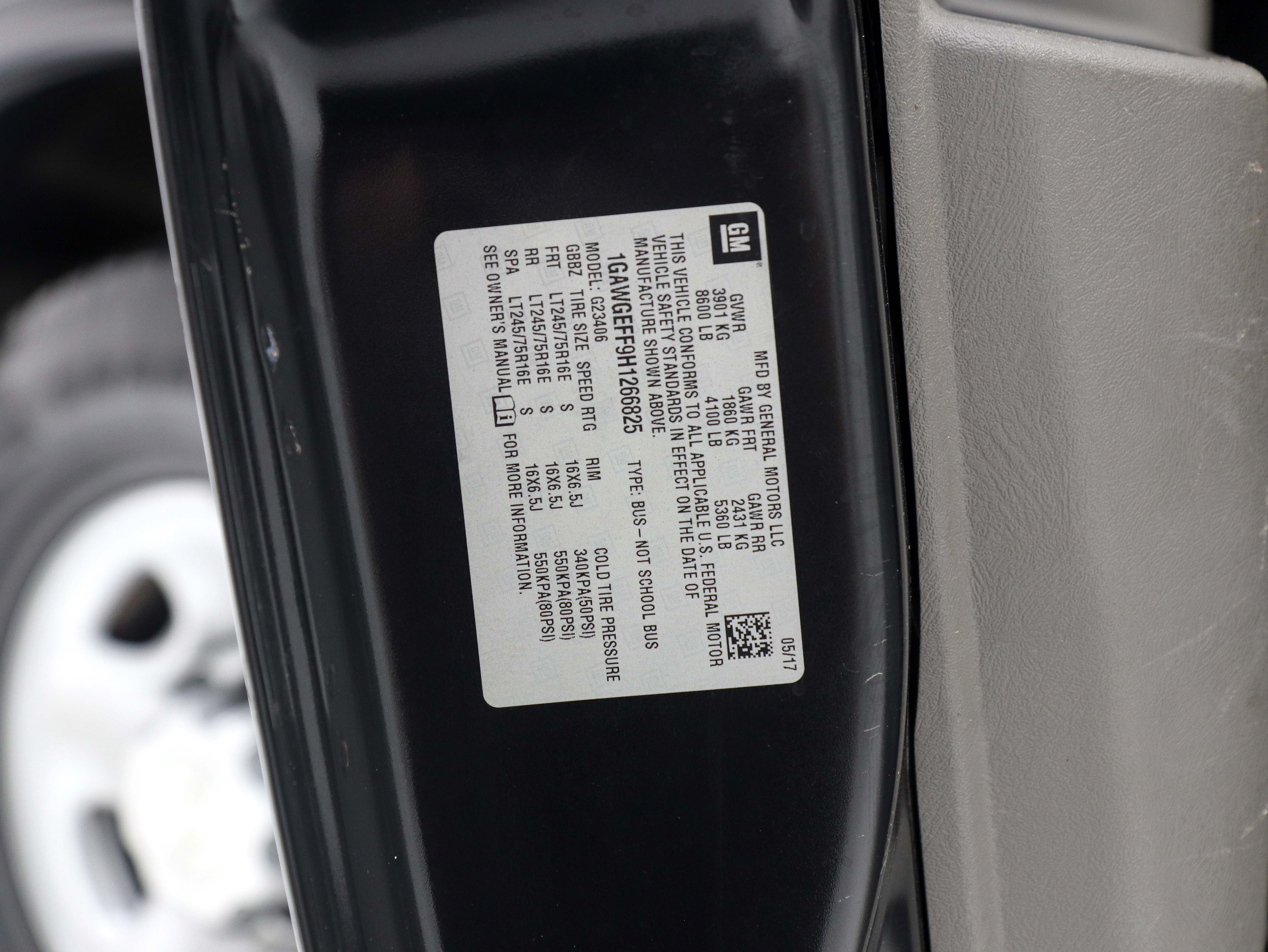 Used 2017 Chevrolet Express 2500 LS RWD image 22
