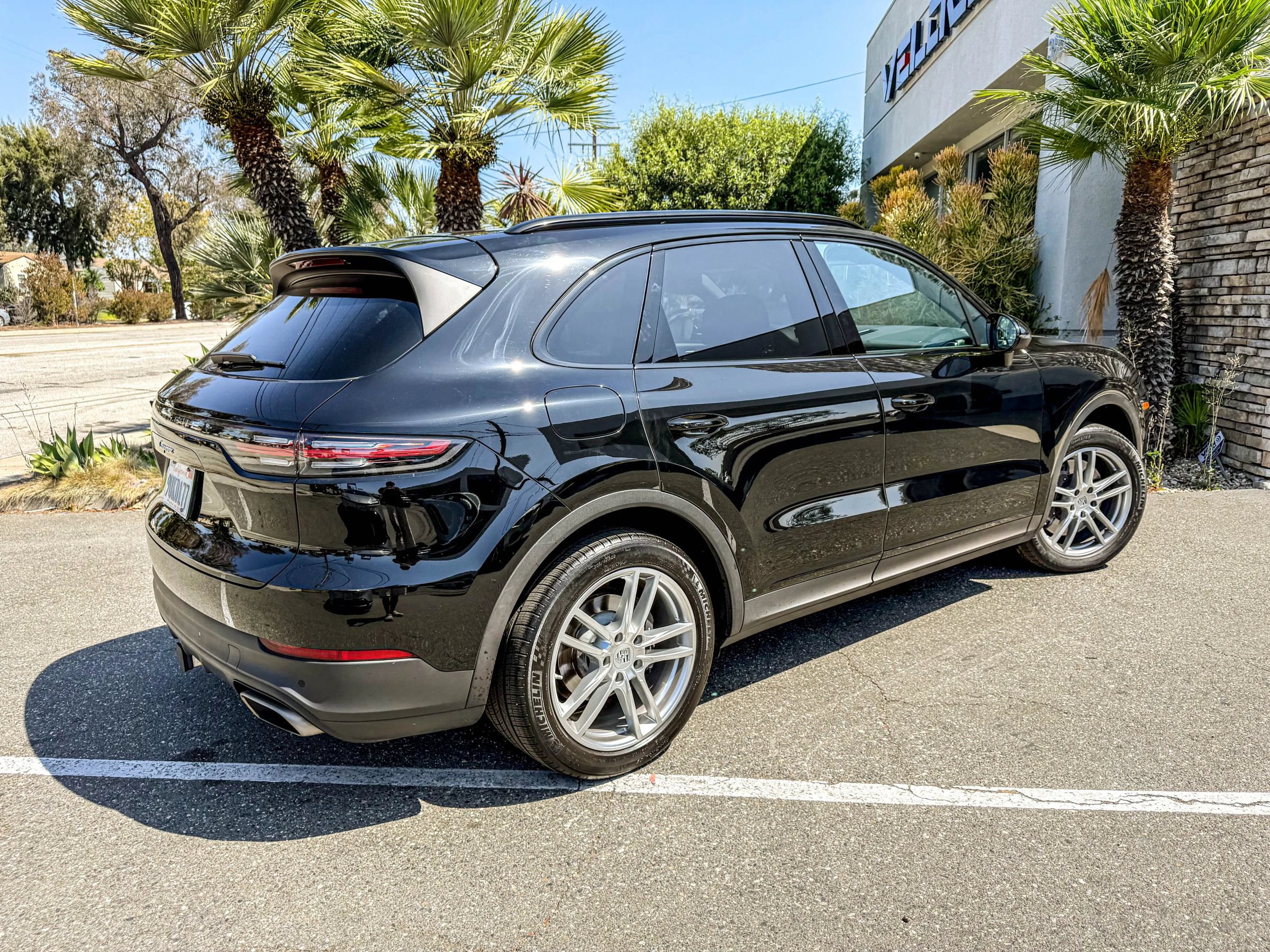Used 2022 Porsche Cayenne Platinum Edition AWD/4WD image 8