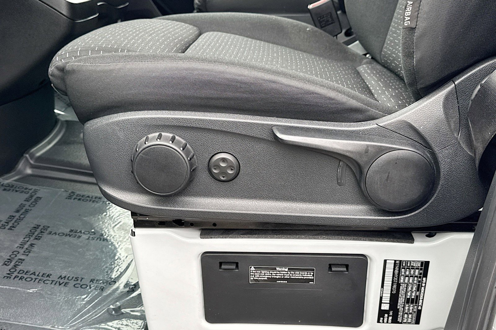 Used 2025 Mercedes-Benz Sprinter 2500 image 18