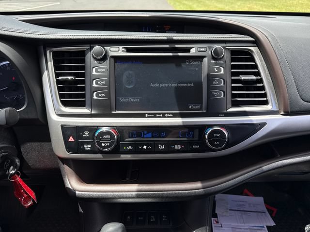 Used 2019 Toyota Highlander Plus AWD/4WD image 27
