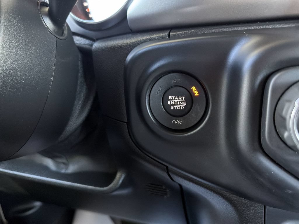 Used 2020 Jeep Gladiator Sport w/ Quick Order Package 24S AWD/4WD image 17