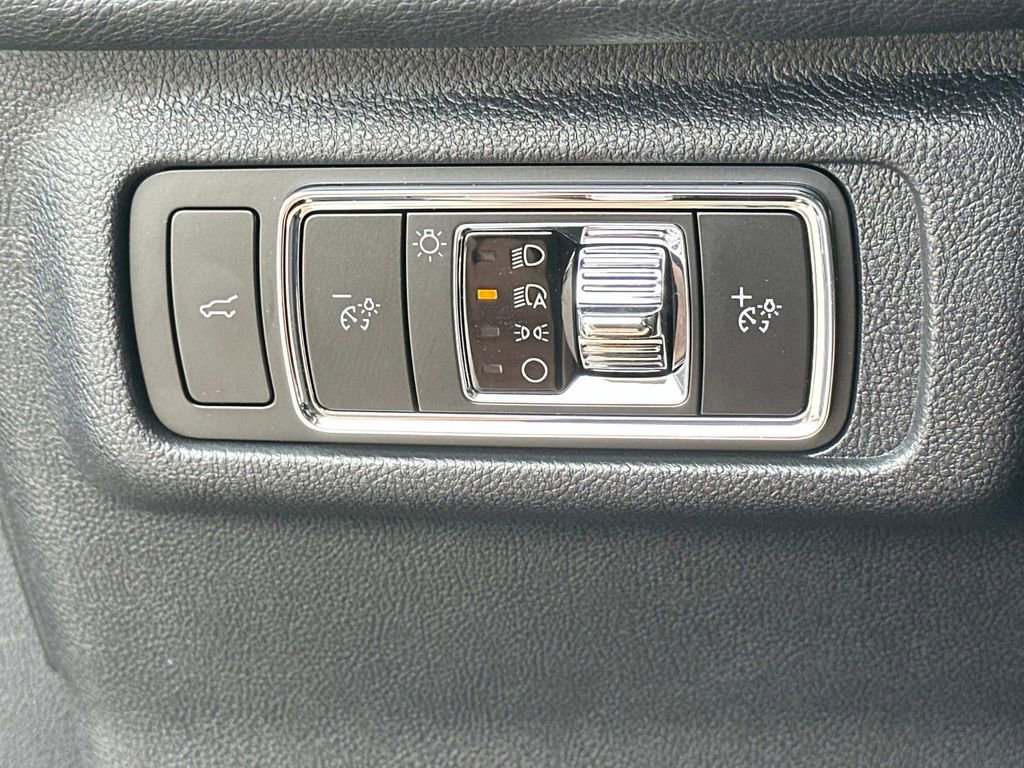 New 2025 Lincoln Corsair FWD w/ Equipment Group 101A image 34