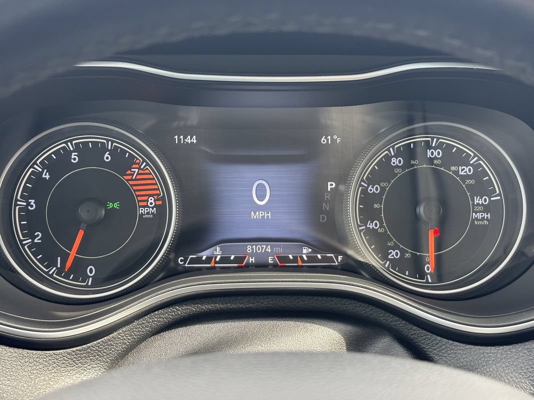 Used 2019 Jeep Cherokee Trailhawk AWD/4WD image 22