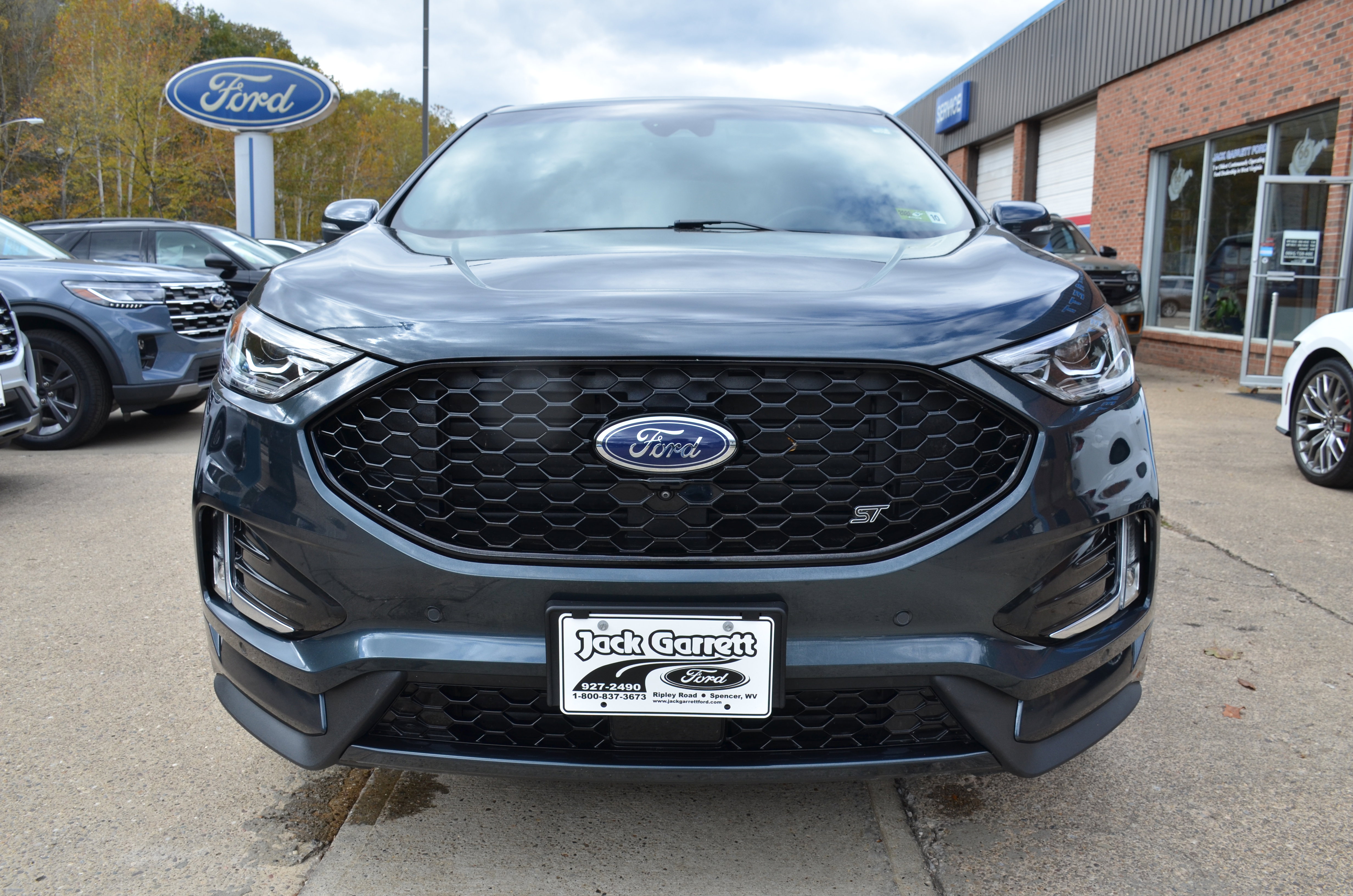 Used 2022 Ford Edge ST w/ Equipment Group 401A image 2