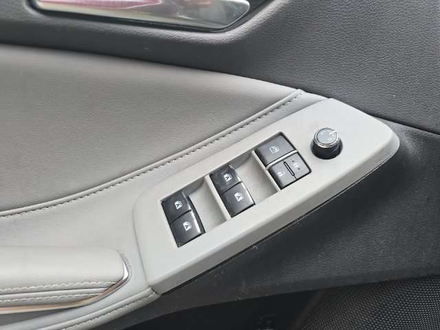 Used 2019 Toyota Avalon XLE w/ Moonroof Package FWD image 22