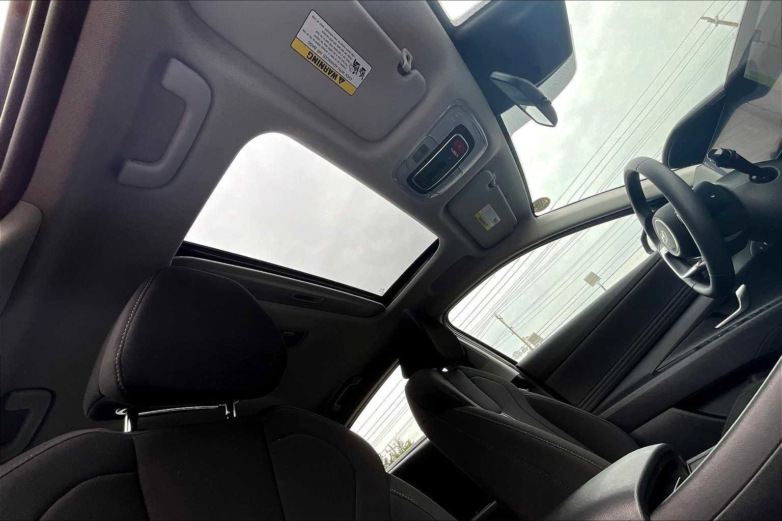 Used 2024 Hyundai Elantra SEL w/ Convenience Package image 13