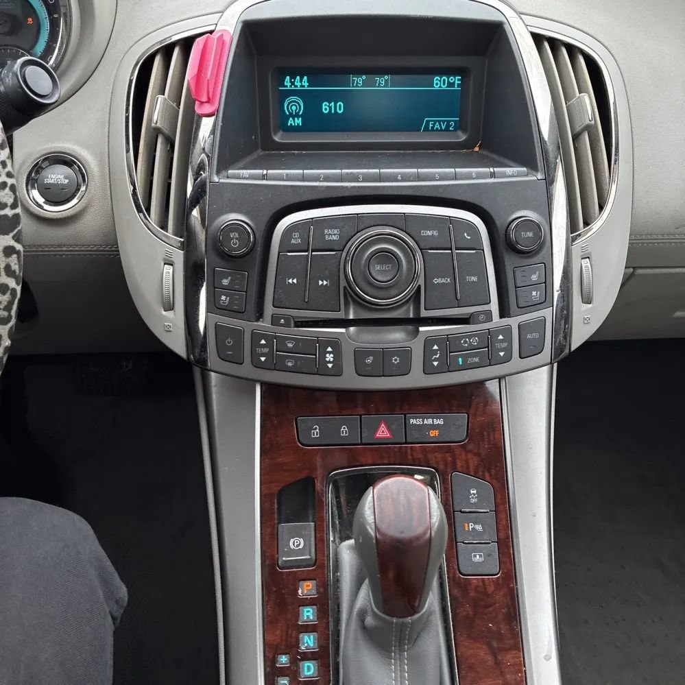 Used 2011 Buick LaCrosse CXL w/ Luxury Package FWD image 6