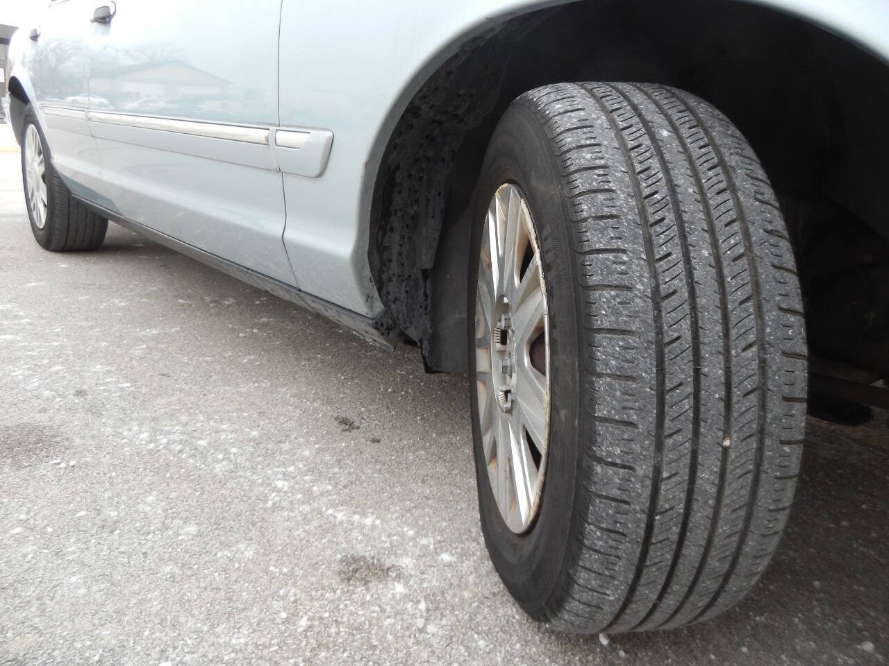 Used 2006 Mercury Grand Marquis GS RWD image 16