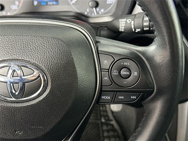 Used 2024 Toyota Corolla Cross LE image 20