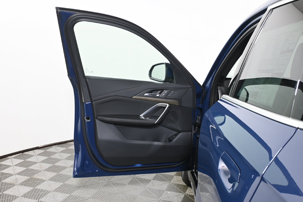 New 2027 BMW X1 xDrive28i AWD/4WD image 24