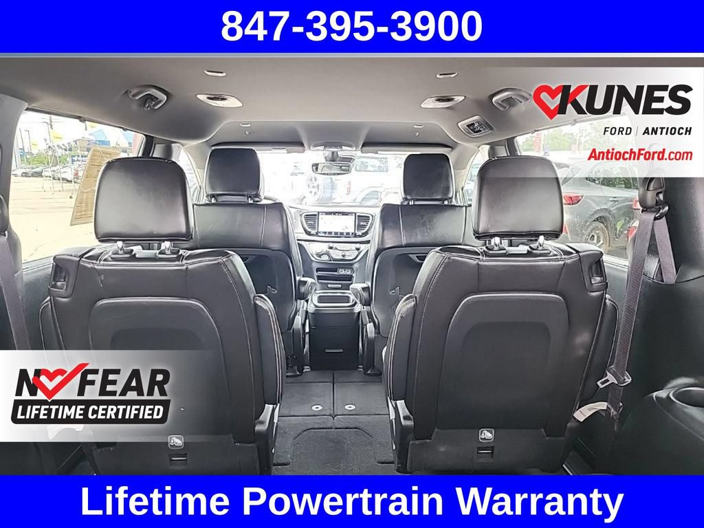 Used 2025 Chrysler Pacifica Select FWD image 45