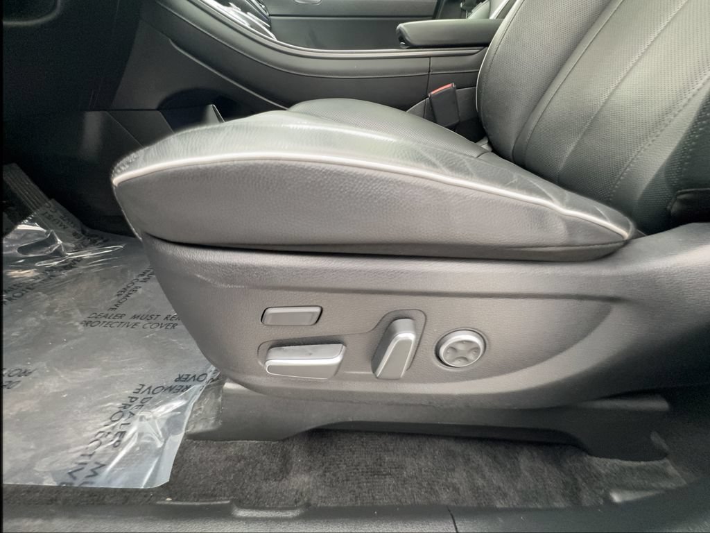 Used 2025 Hyundai Palisade Limited FWD image 21