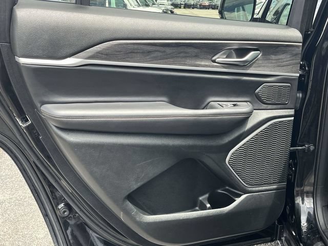 Used 2021 Jeep Grand Cherokee L Limited AWD/4WD image 18
