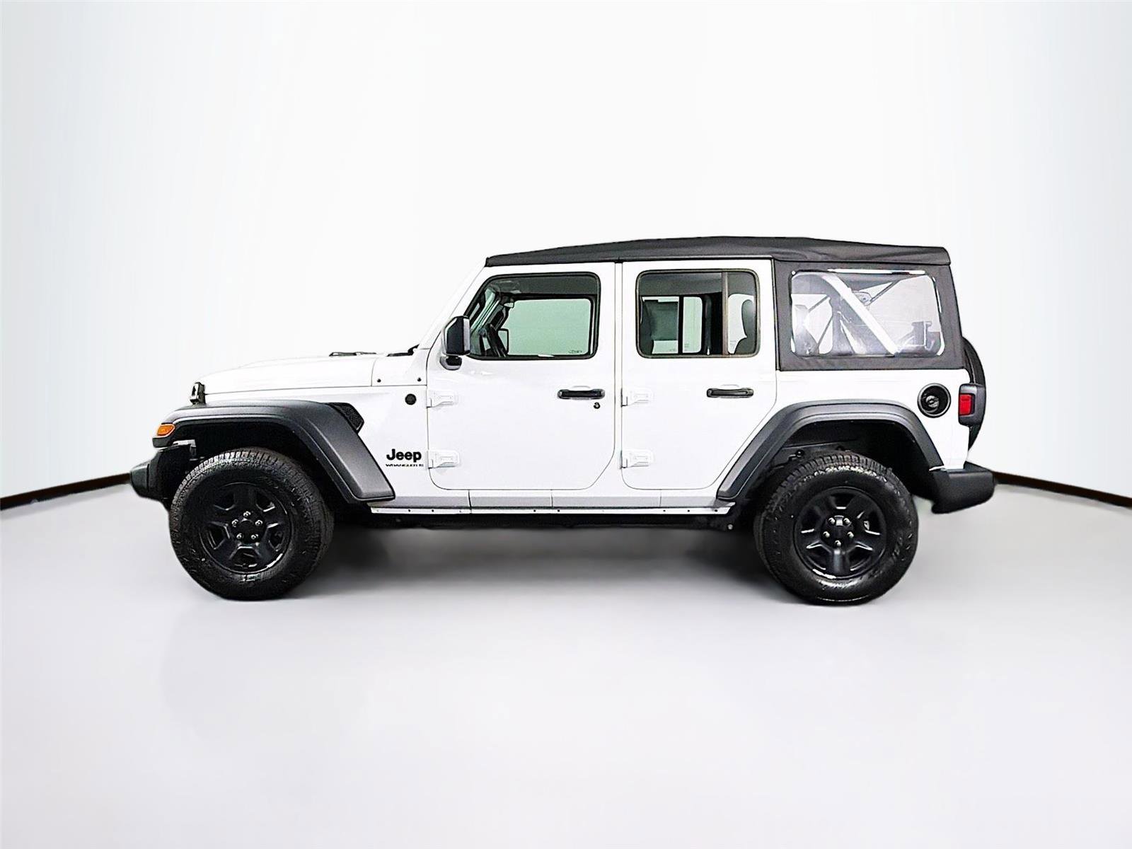 Used 2025 Jeep Wrangler Sport image 4