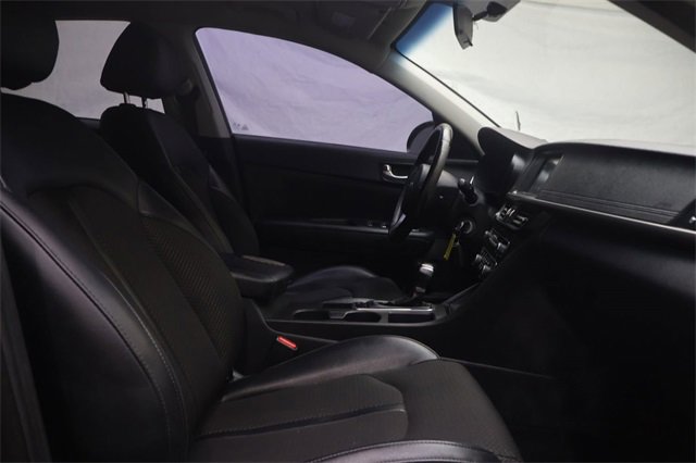 Used 2018 Kia Optima S w/ 18" Alloy Wheels Package image 10