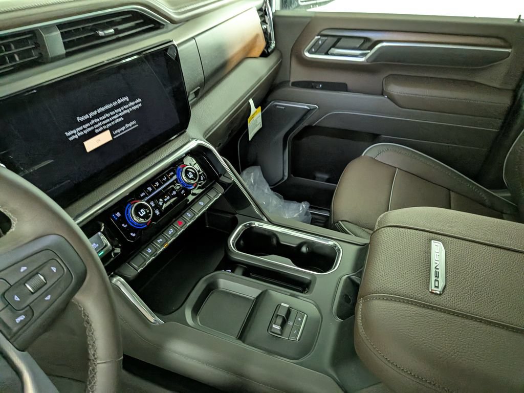 New 2026 GMC Sierra 2500 Denali w/ Denali Reserve Package AWD/4WD image 24