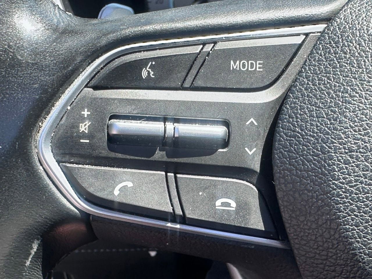 Used 2022 Hyundai Santa Fe Limited AWD/4WD image 30
