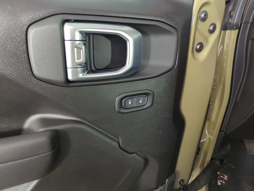 New 2026 Jeep Gladiator Sport AWD/4WD image 19