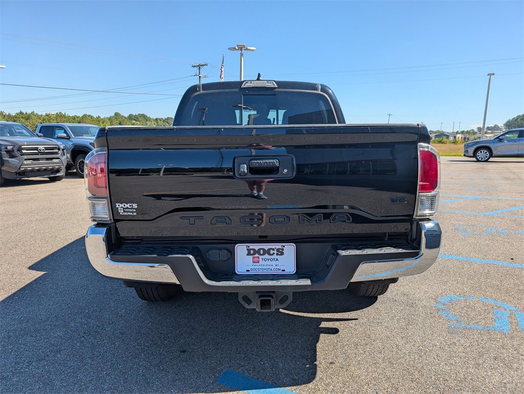 Used 2021 Toyota Tacoma TRD Off-Road image 4