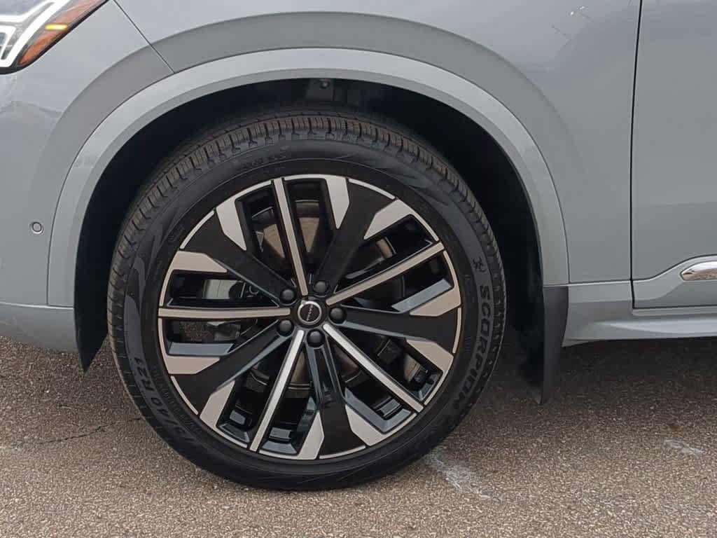 Used 2026 Volvo XC90 B6 Plus w/ Protection Package Premier AWD/4WD image 13