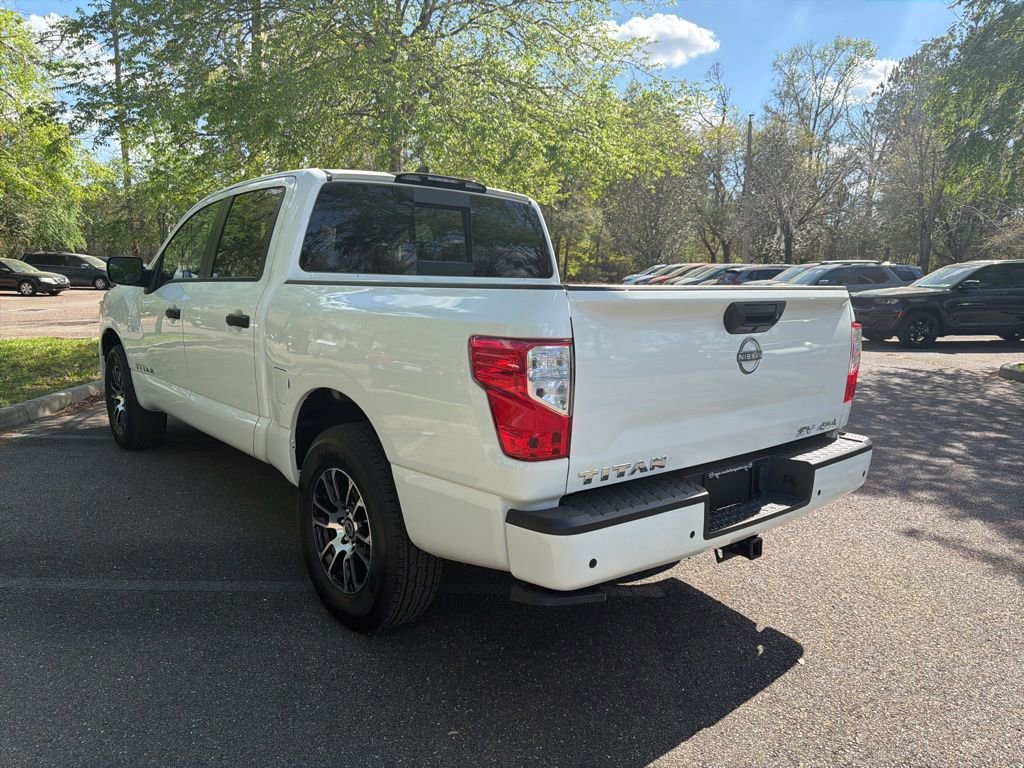Used 2024 Nissan Titan SV w/ Accessory Utility Package image 4