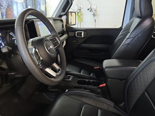 Used 2024 Jeep Wrangler High Altitude AWD/4WD image 9