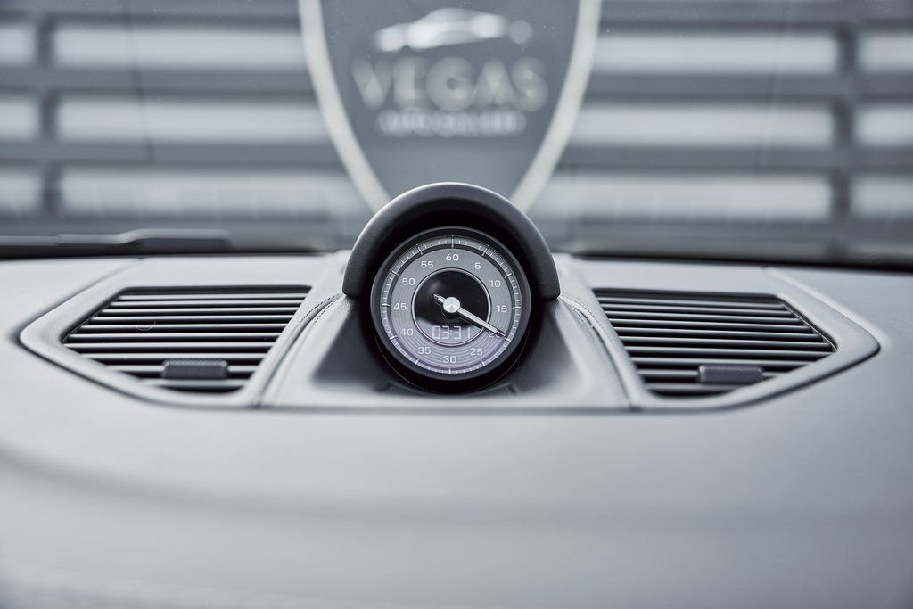 Used 2022 Porsche 911 Turbo S image 75