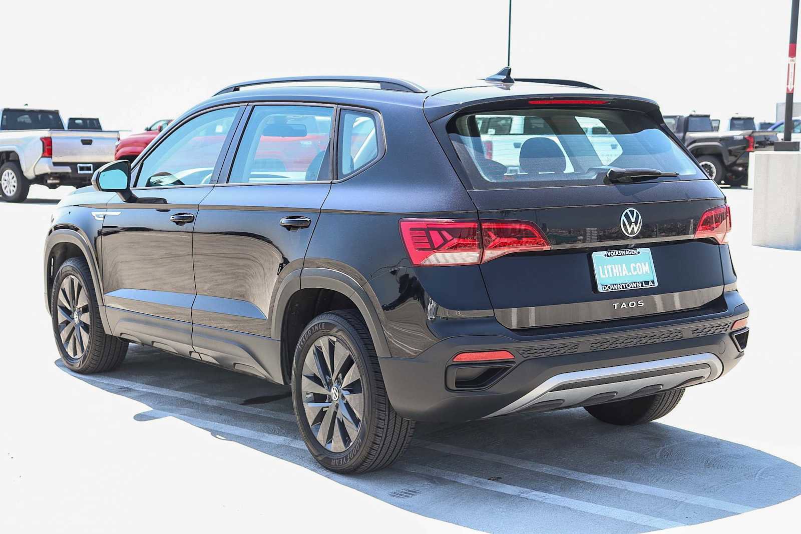Used 2022 Volkswagen Taos S w/ IQ Drive S Package image 6
