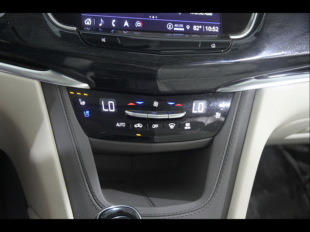 Used 2023 Cadillac XT6 Premium Luxury AWD/4WD image 16