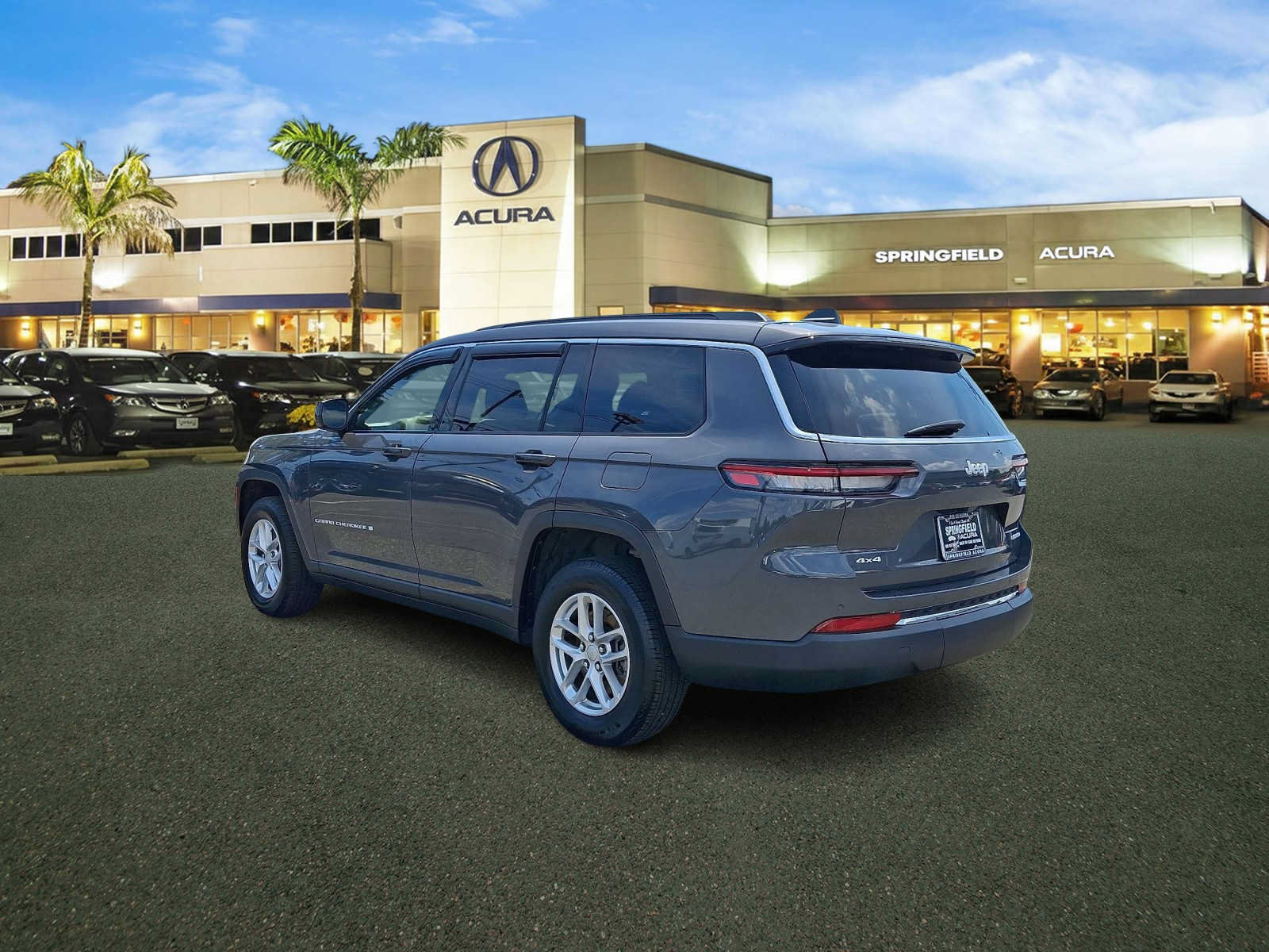 Used 2025 Jeep Grand Cherokee L Laredo w/ Luxury Tech Group I AWD/4WD image 5