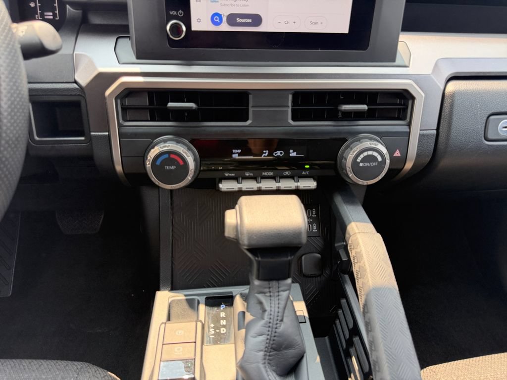 Used 2025 Toyota 4Runner SR5 RWD image 11