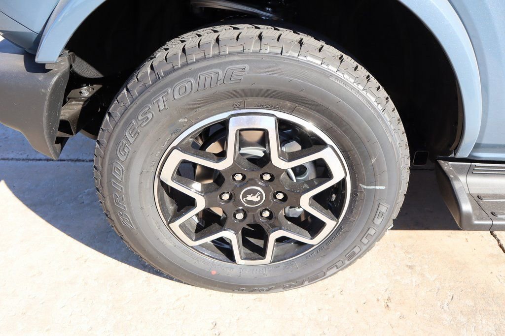 New 2025 Ford Bronco Outer Banks image 18